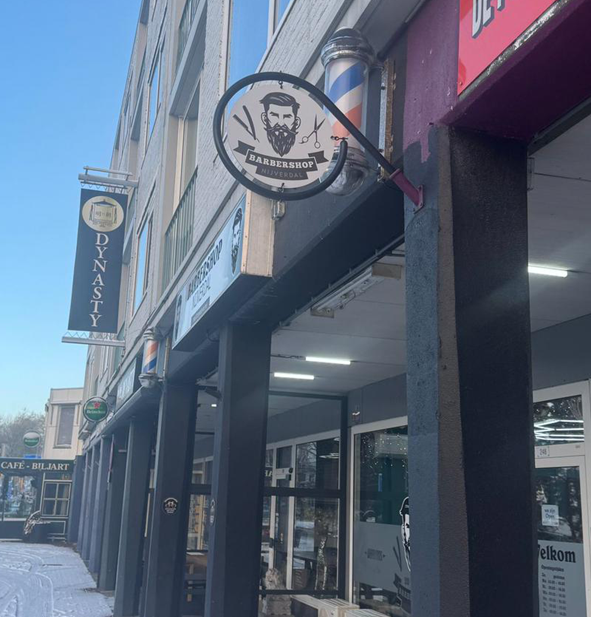 Uithangbord voor je winkel met logo